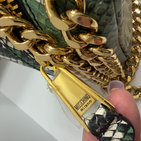 NWT- Moschino Snakeskin Leather Print Chain Bag - Green and Gold - Picture 2 of 7